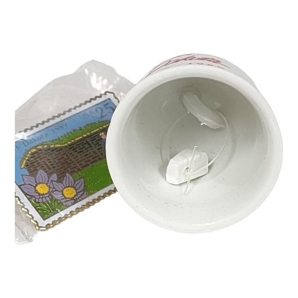 South Dakota 1889-1989 Bell & Centennial Lapel Pin 25 Cent Stamp Vtg Collectible - Picture 5 of 11